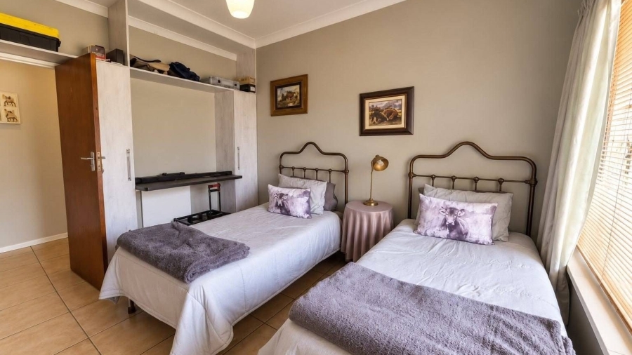 4 Bedroom Property for Sale in Flimieda North West
